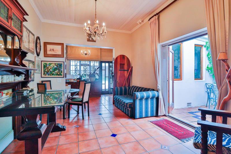 4 Bedroom Property for Sale in Green Point Western Cape